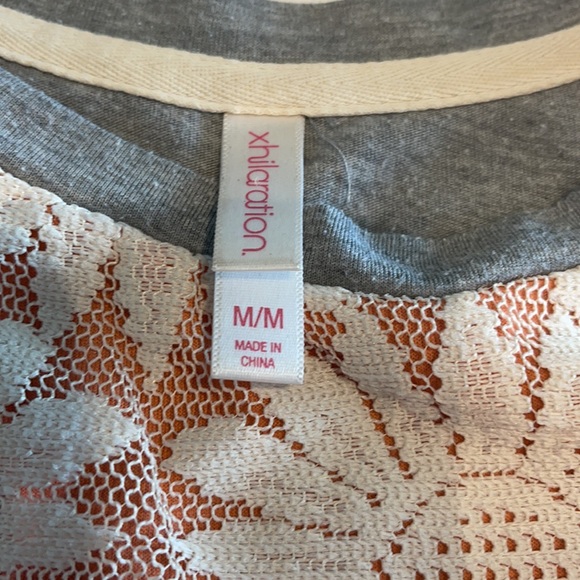 Crop top - Picture 3 of 3